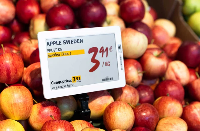 Official Pricer product image showing an electronic shelf label in fresh produce